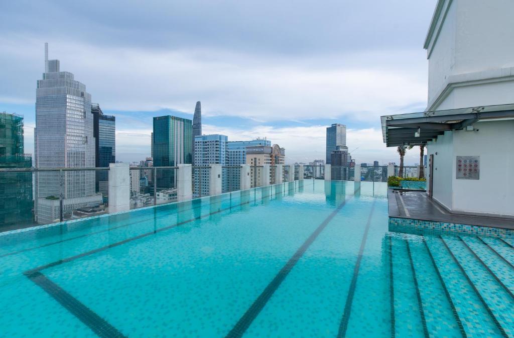 De Lux Central Studio next Hyatt ,Opera House ,Benthanh ,Pool,Gym – Ho Chi Minh City