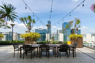 De Lux Central Studio next Hyatt ,Opera House ,Benthanh ,Pool,Gym – Photos 7