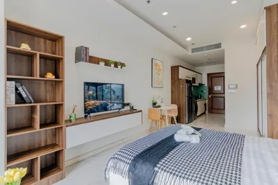 De Lux Central Studio next Hyatt ,Opera House ,Benthanh ,Pool,Gym – Photos 12
